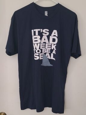 Shark Week Season Promo Discovery Channel T-Shirt Mens Large